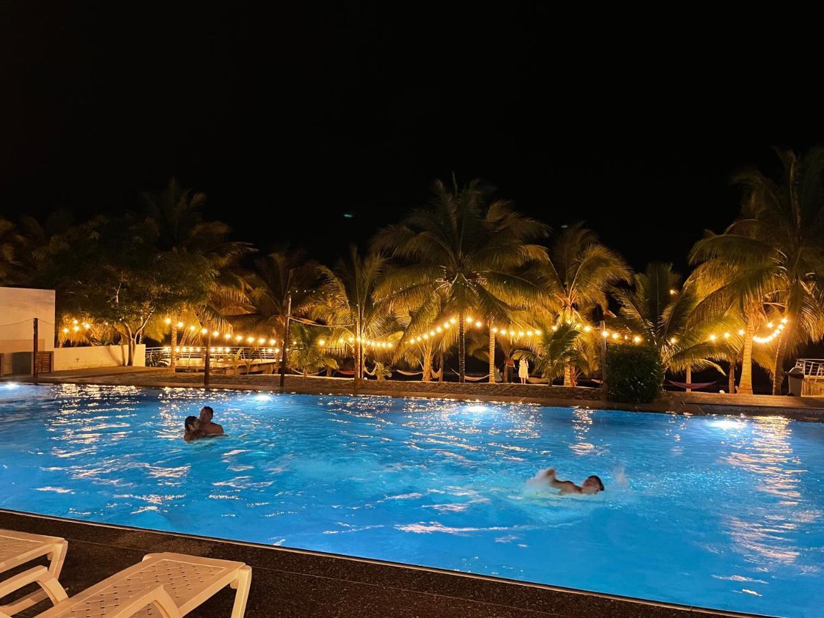 Resort Playa Azul Departamentos Frente Al Mar Tonsupa Εξωτερικό φωτογραφία