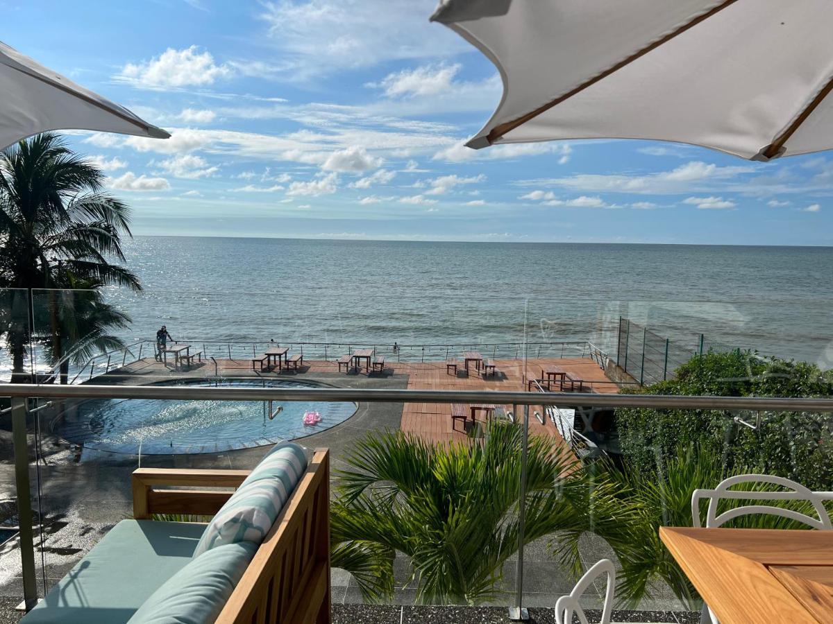 Resort Playa Azul Departamentos Frente Al Mar Tonsupa Εξωτερικό φωτογραφία