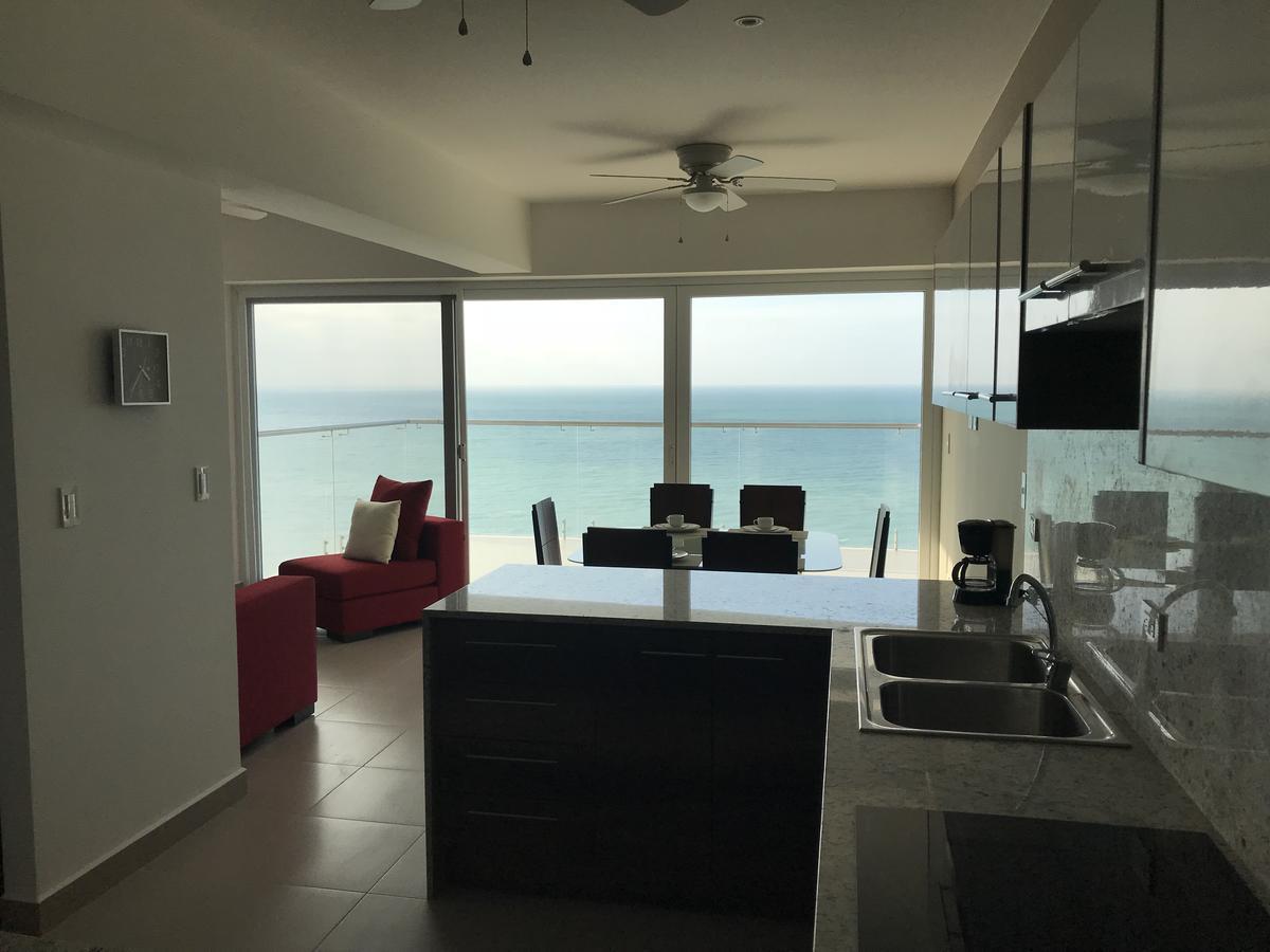 Resort Playa Azul Departamentos Frente Al Mar Tonsupa Εξωτερικό φωτογραφία