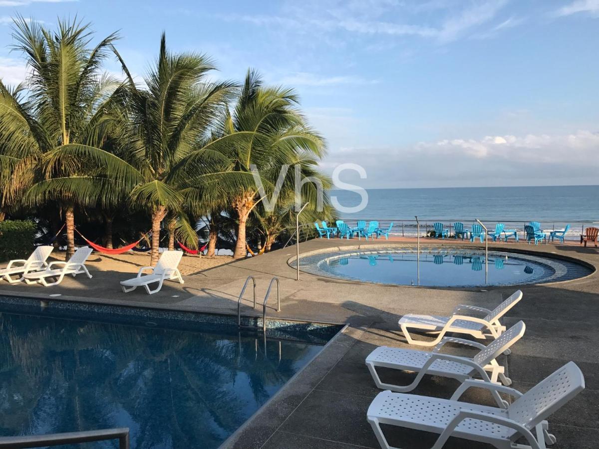 Resort Playa Azul Departamentos Frente Al Mar Tonsupa Εξωτερικό φωτογραφία